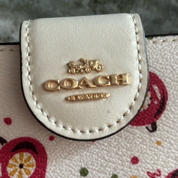 Coach Christmas Holiday Ornament Corner Zip Wallet in Chalk - Picture 5 of 10